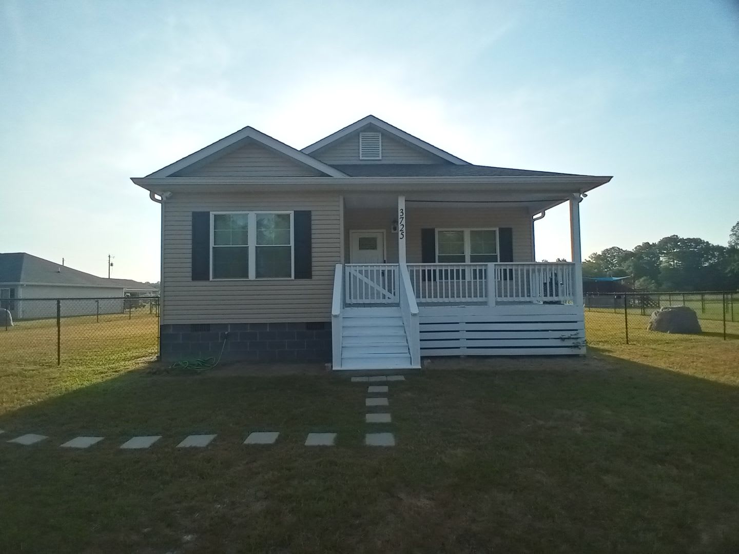 3725 Pinewood Road – photo 2