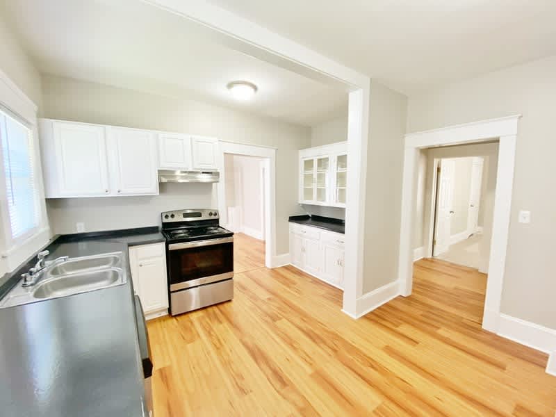 805 Douglas Street – photo 5