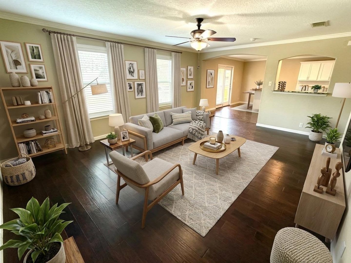 Move In Special Gorgeous Four Bedroom Home With Covered Patio Near Medical Center – photo 3