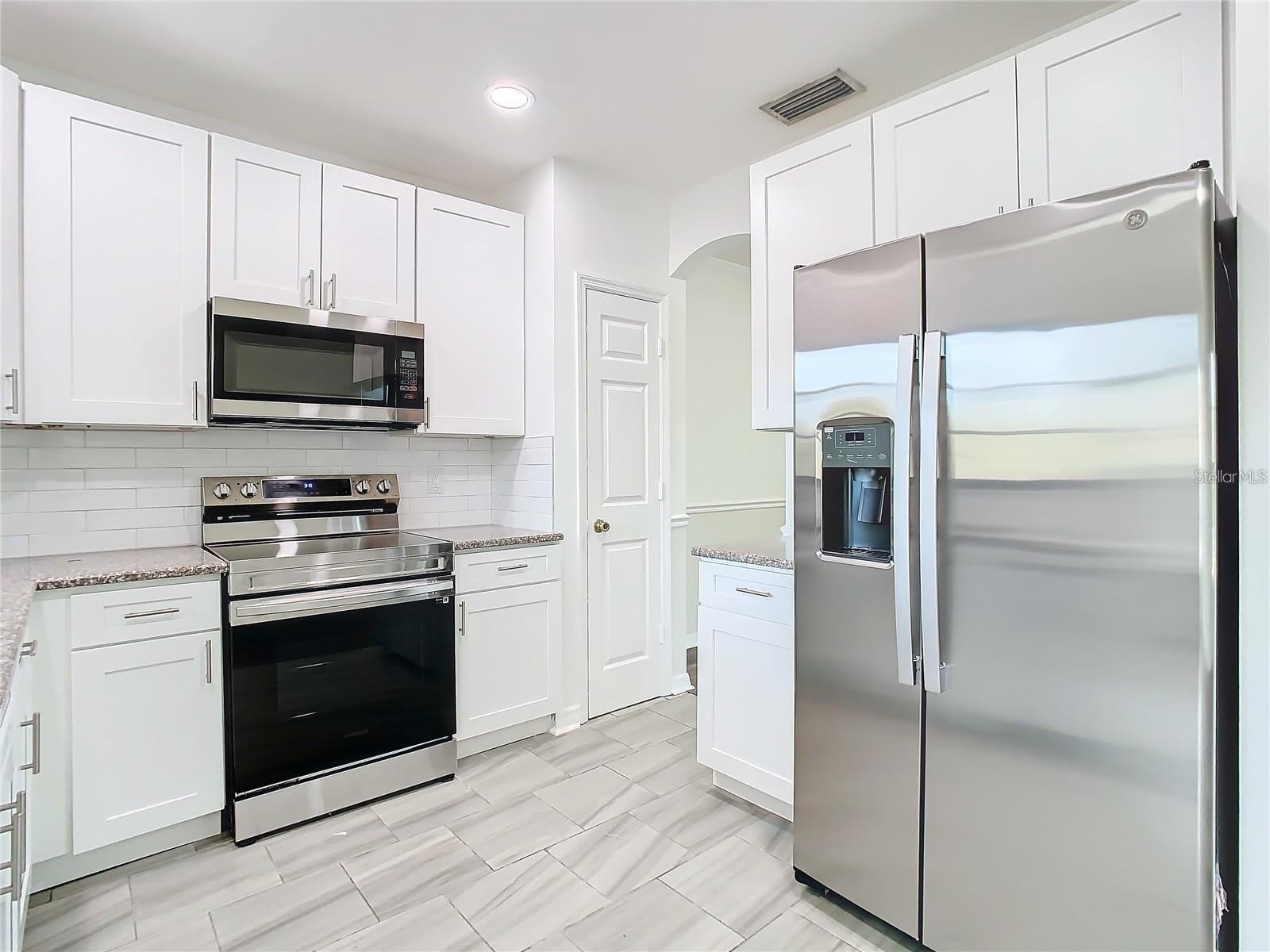 1019 BLACKWATER Drive – photo 5