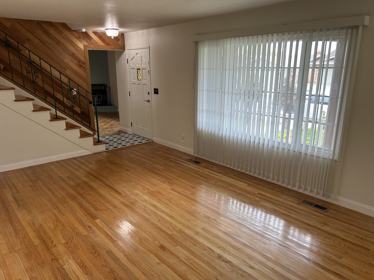 Beautiful 4 Bedroom 3 Bath Home – photo 5