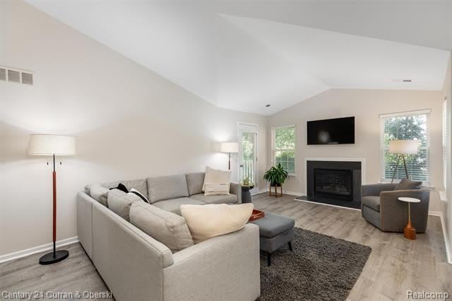 47879 Cardiff Avenue – photo 3