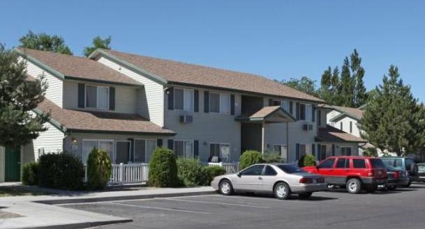 340 Lois St – photo 2