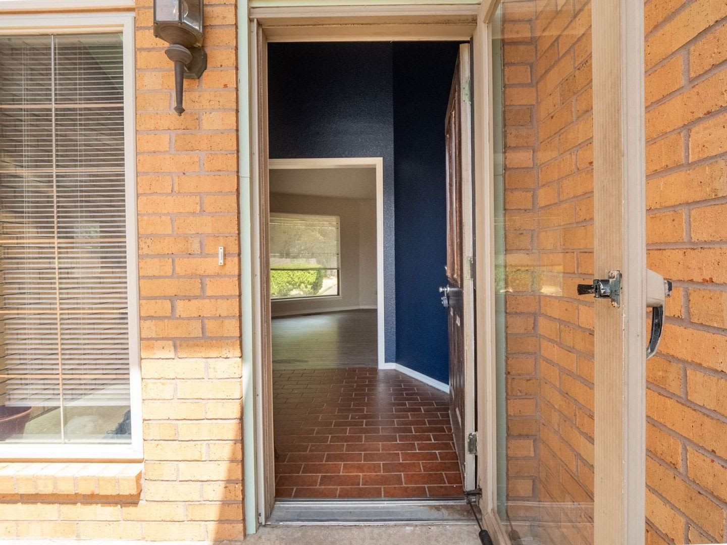 4bed/2.5bath Corner Lot Rental Available in Norman! – photo 5