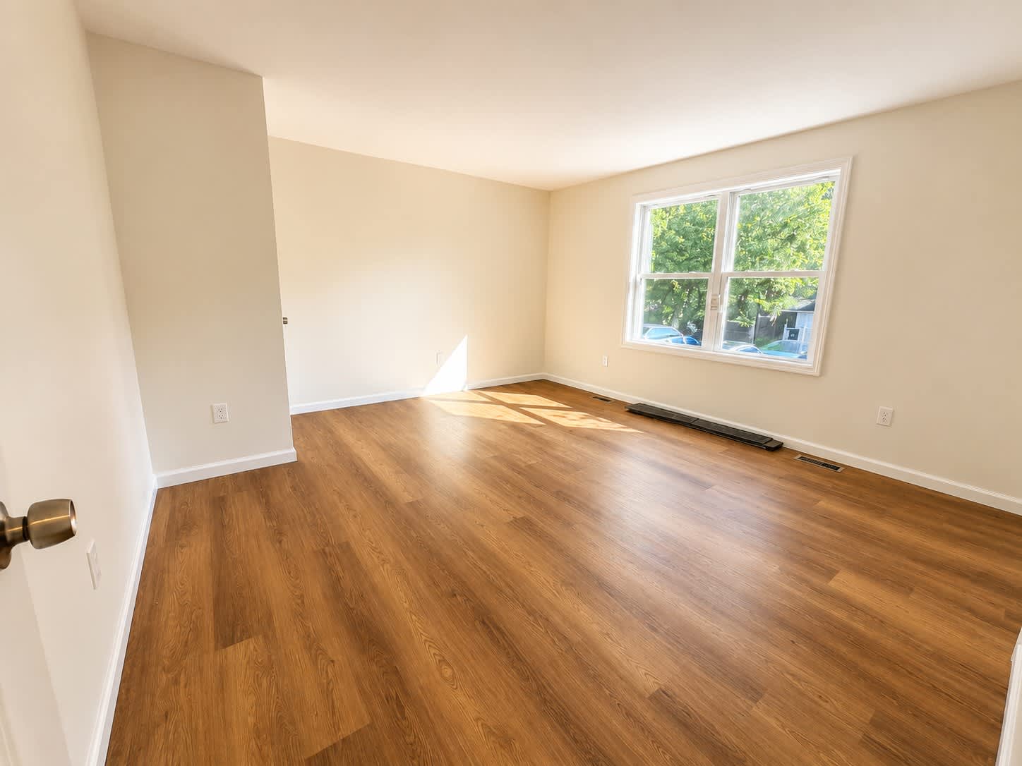 203 Lebanon Avenue – photo 5
