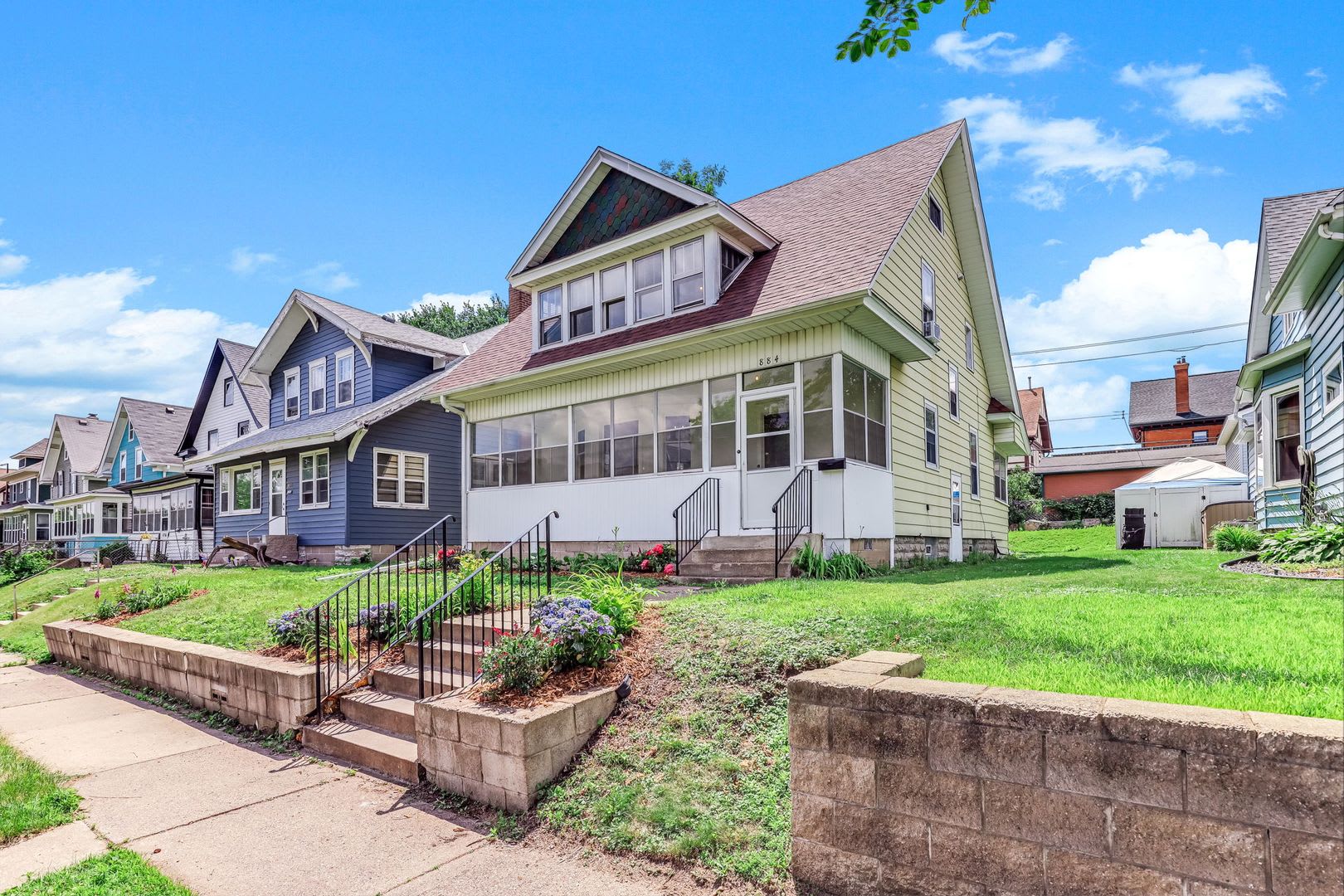 Beautiful 4-Bedroom Craftsman with Classic Character & Modern Updates – photo 2