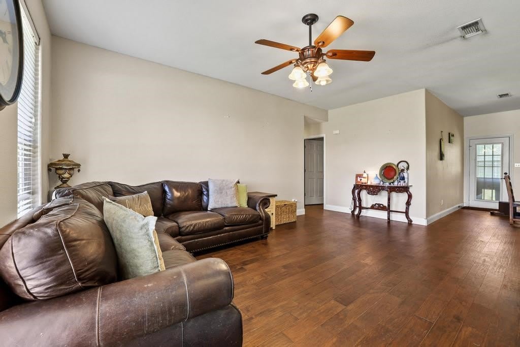 315 Preston Glen – photo 3