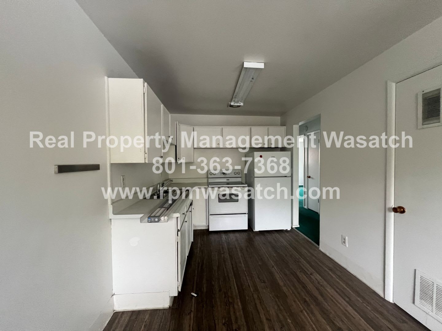 Come See This Charming 2 Bed 1 5 Bathroom Fourplex In Murray Ut Half Off First Months Rent – photo 3