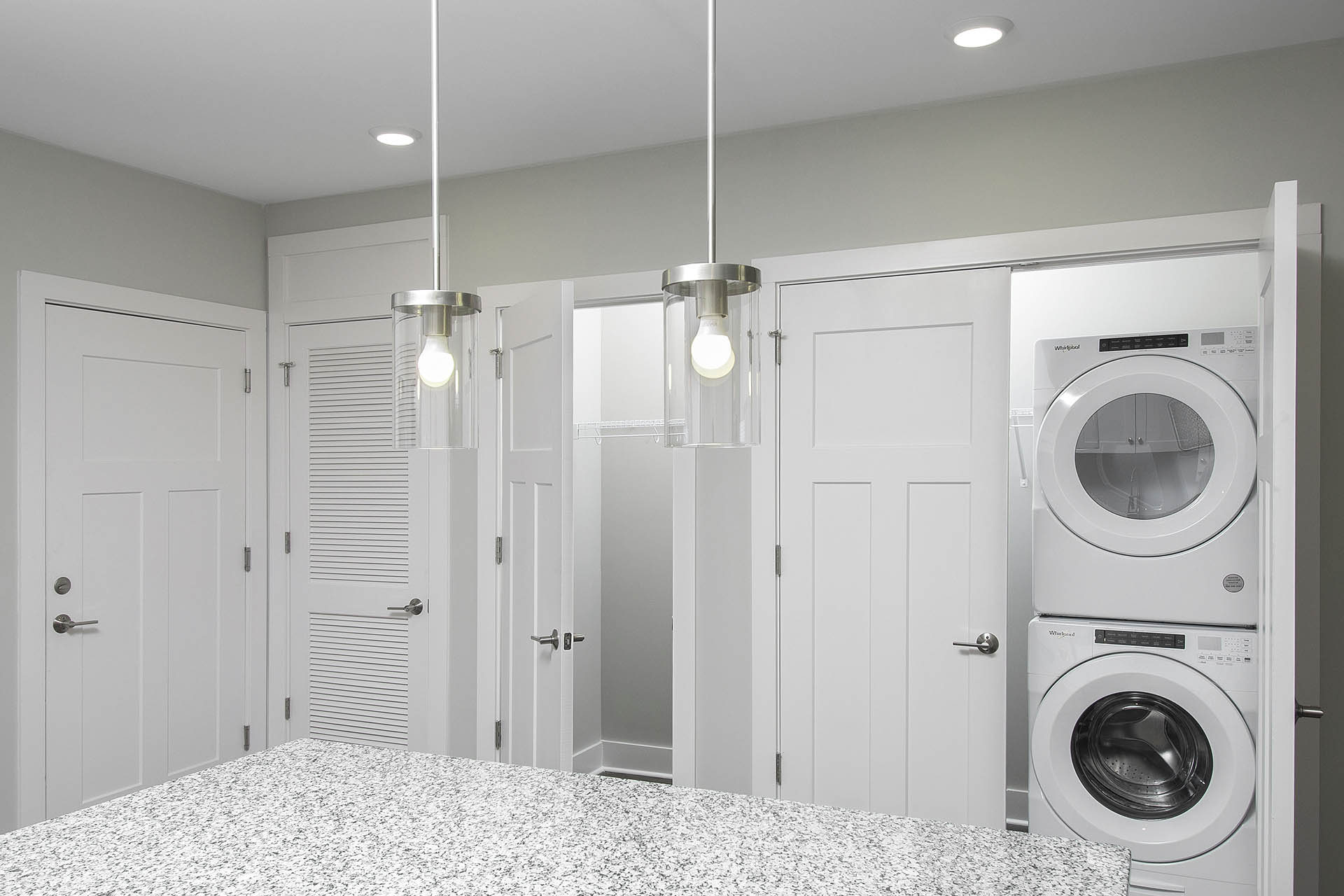Second Avenue Apartments – photo 4