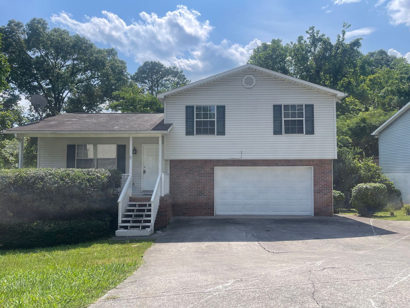 3 bed, 2 bath, 2 car garage home w/ finished basement/bonus room in West Knox – photo 1