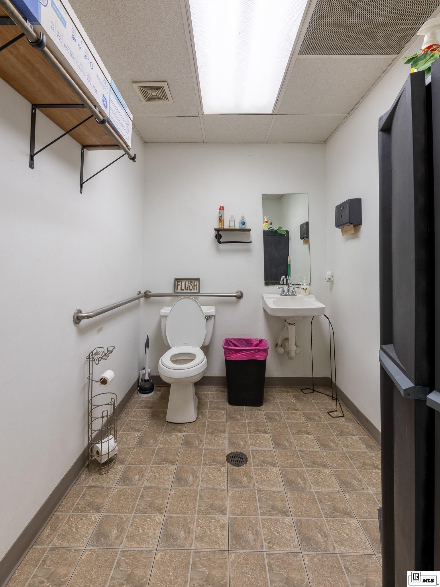 814 THOMAS ROAD – photo 5