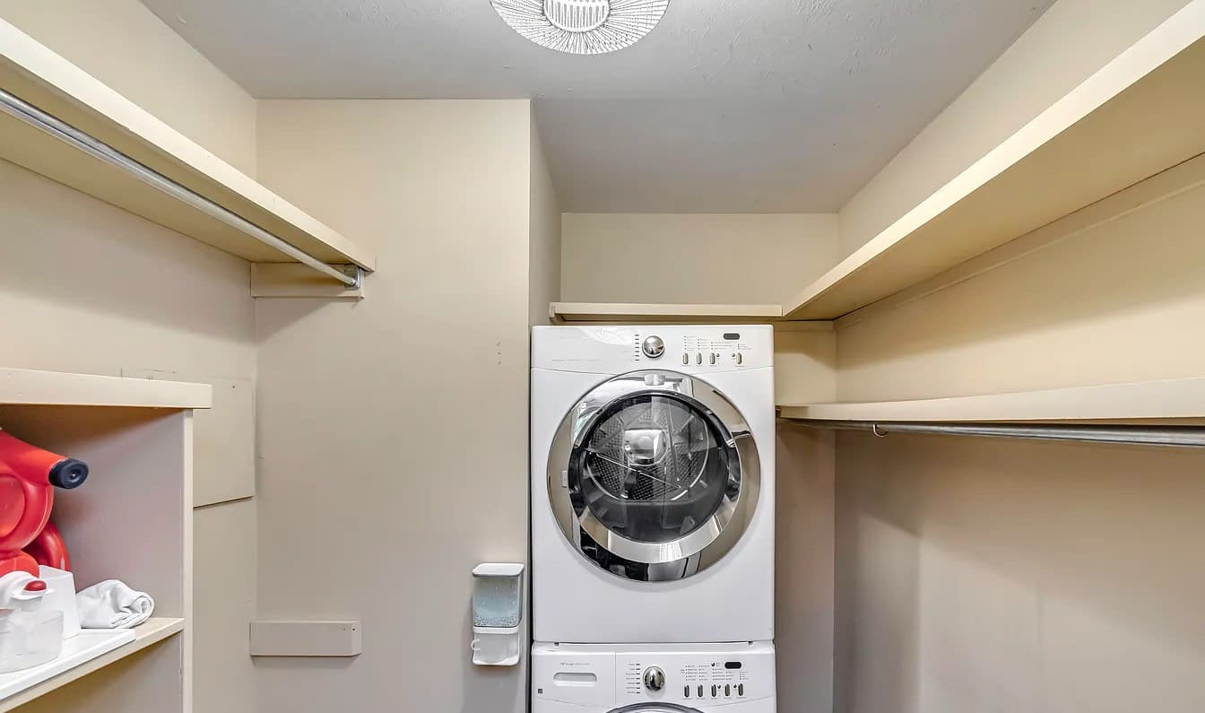 5025 Wayneland Dr Apt D12 – photo 2