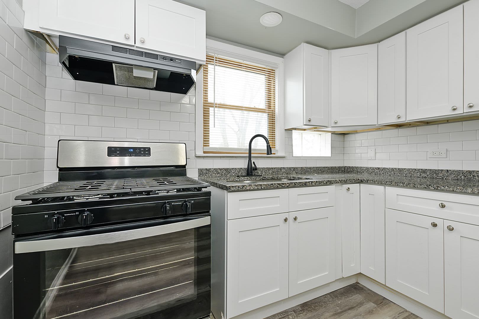 1514 20 W 99Th St Chicago Il – photo 2