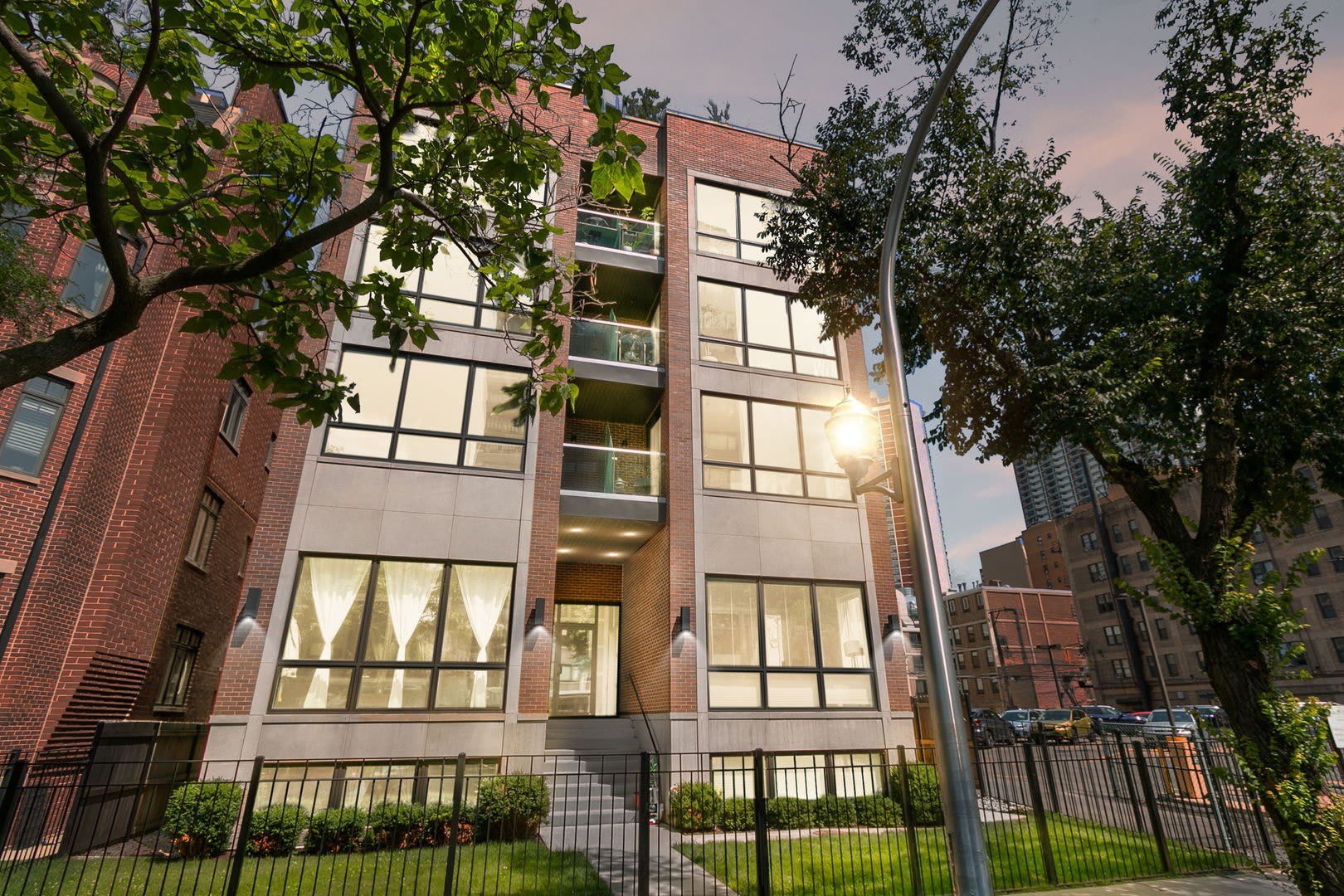 6157 N Kenmore Avenue – photo 1