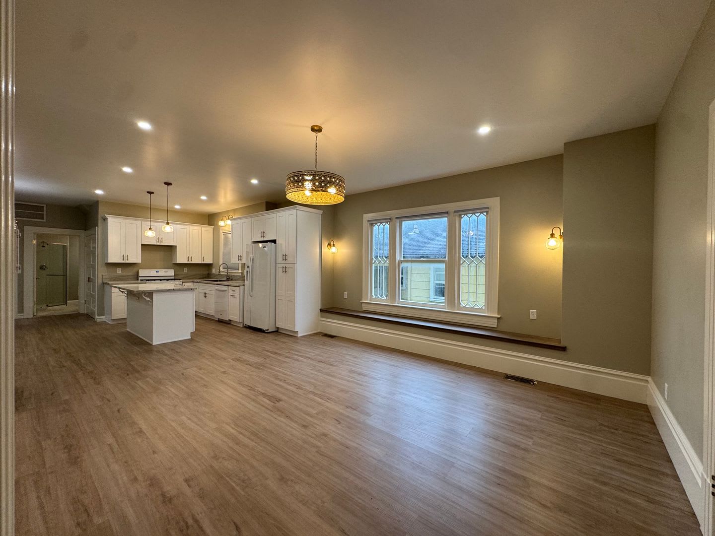 2146 C ST – photo 3