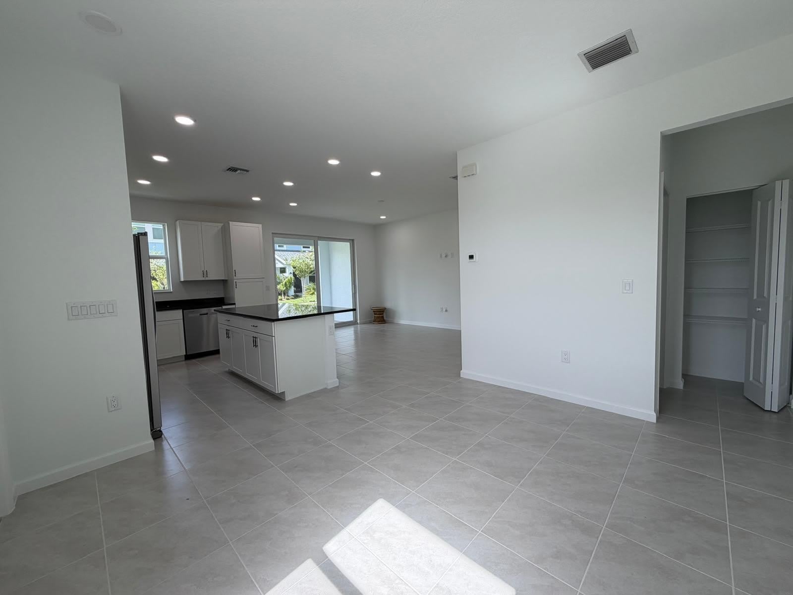 4402 Longwood Lake Square – photo 4