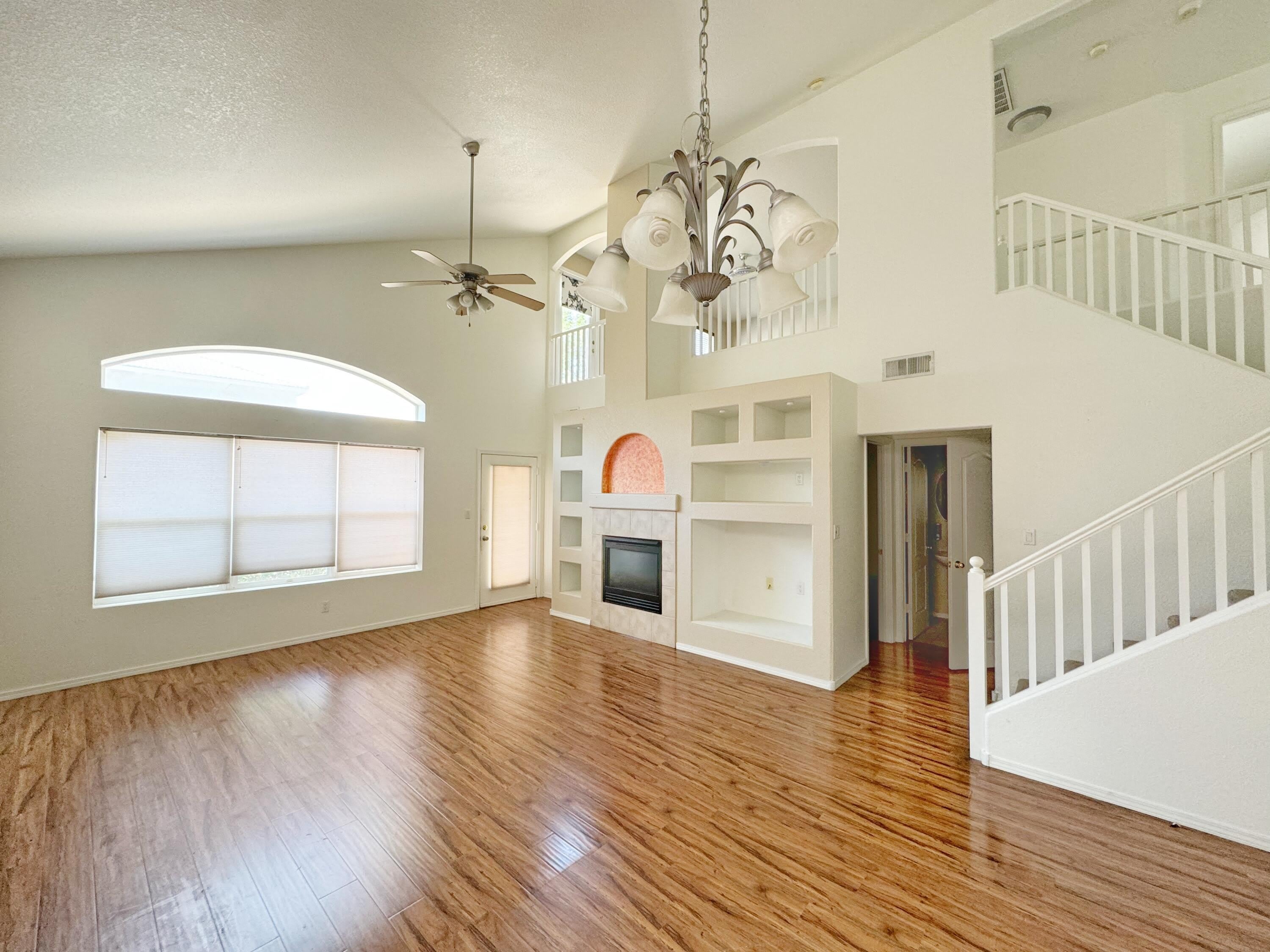 7424 Desert Eagle Road NE – photo 5