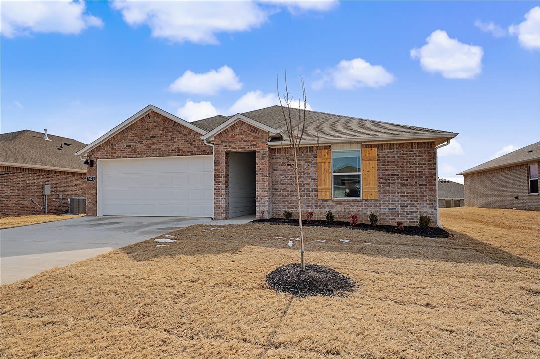 3021 Laredo Lane – photo 2