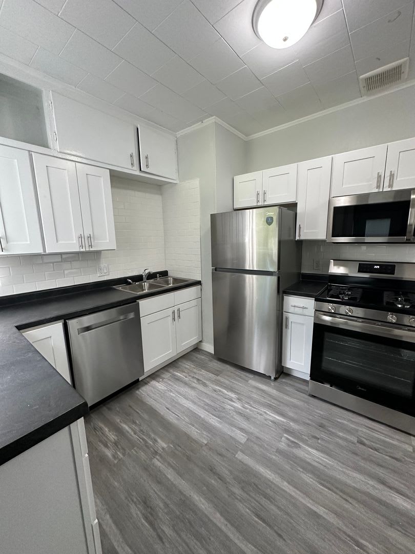 1547 32nd St. NE – photo 4