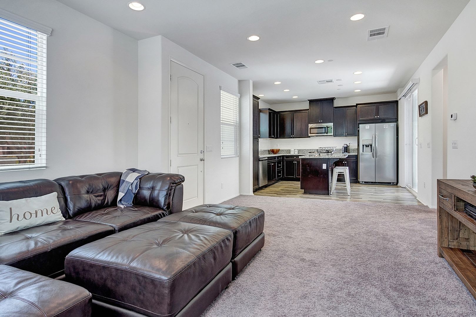 Lux Townhome 4 Bed 3 Bath 2 Car Garage In Spanish Walk – photo 5