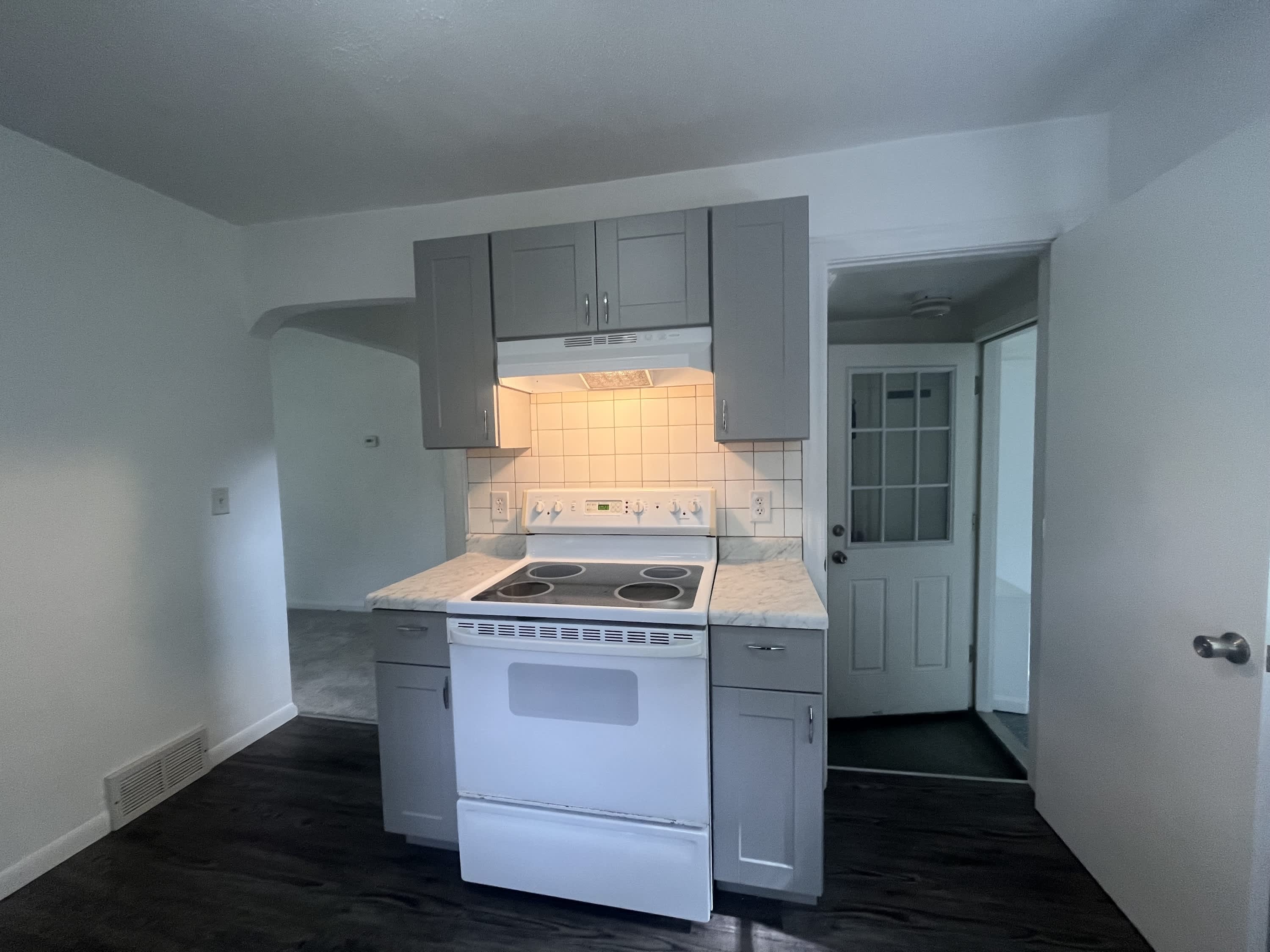 3403 Lowden Street – photo 2