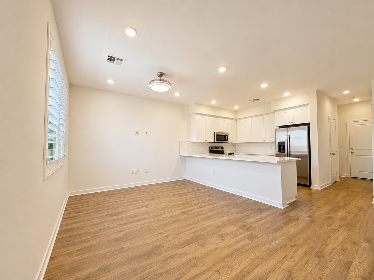 Beautiful, New Siena 3 Bedroom, 2.5 Bath Townhome with Solar for Rent – photo 3