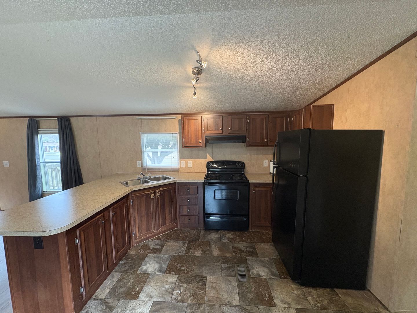 For Rent – photo 5