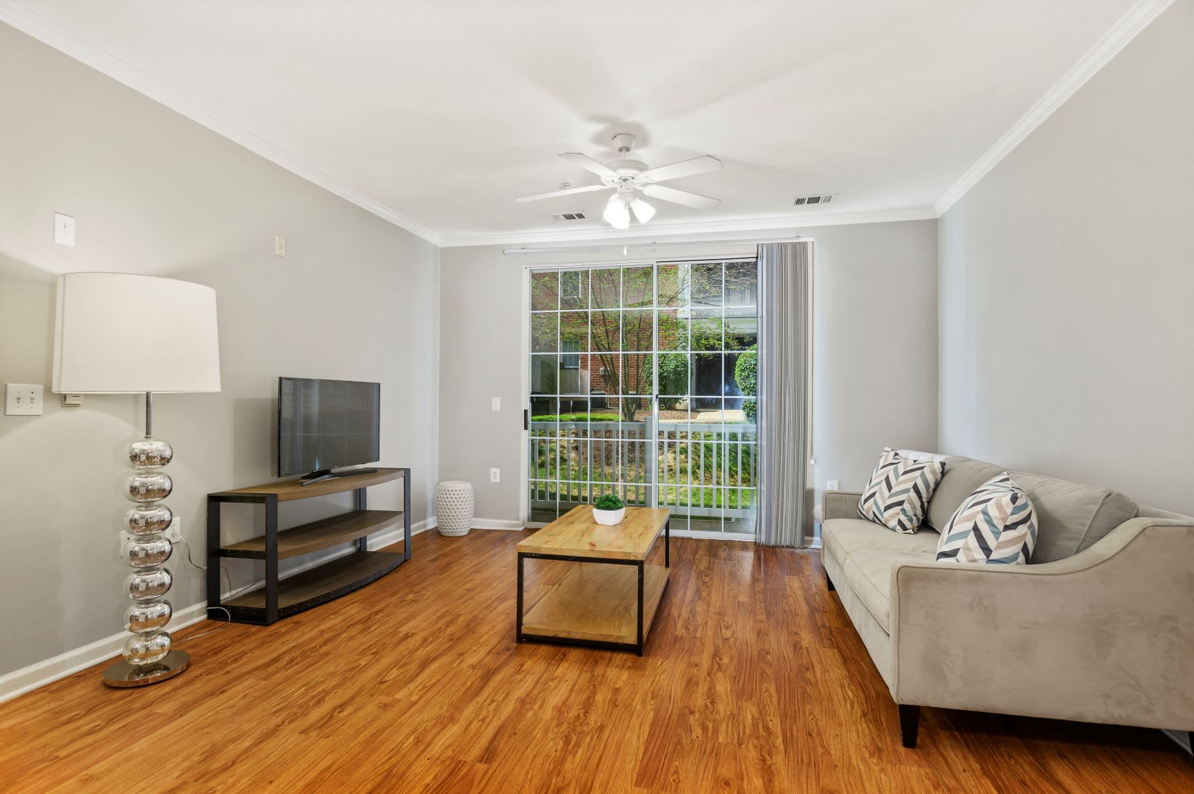 The Residences at King Farm – photo 3