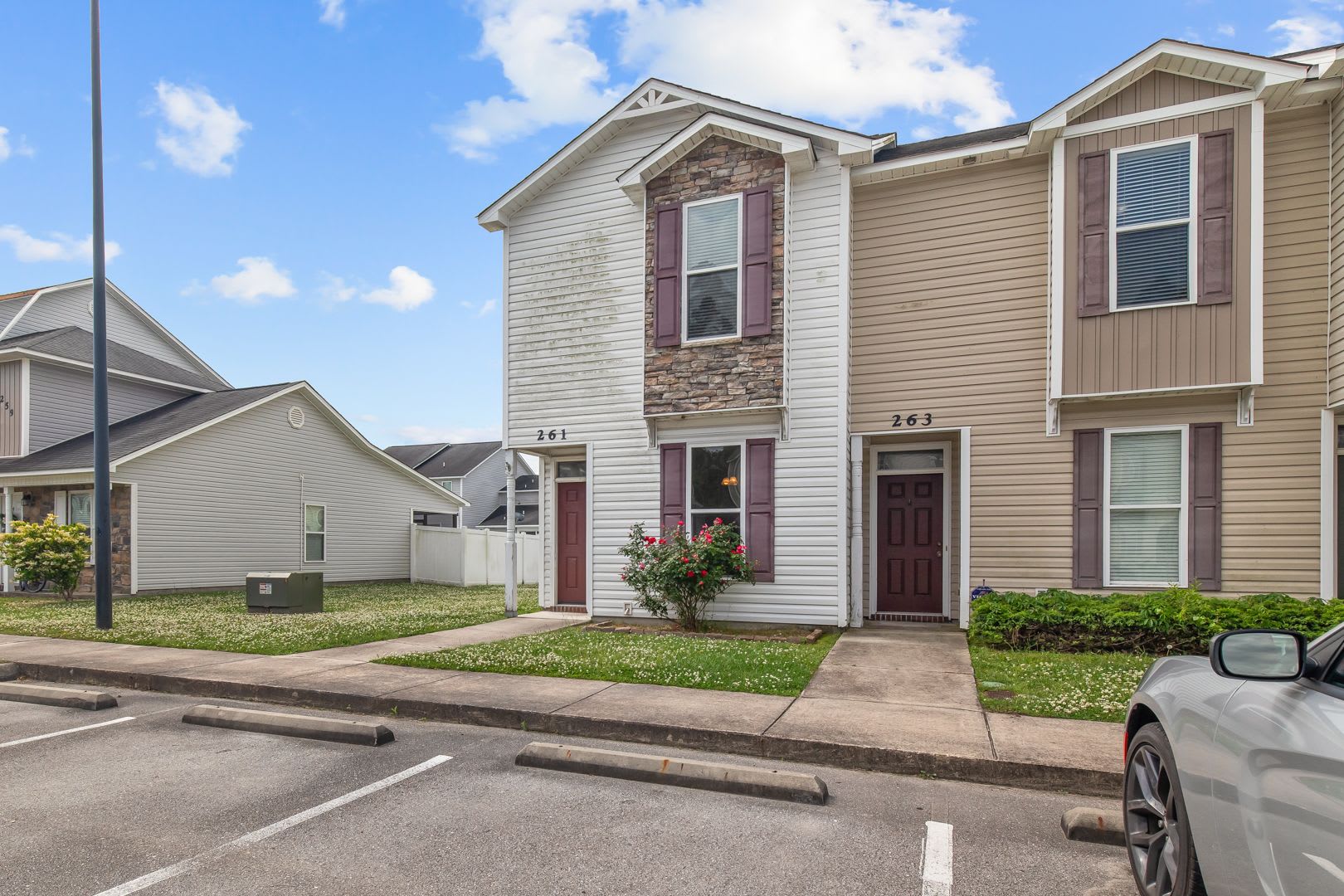 2 Bed 2 5 Bath Townhome – photo 3