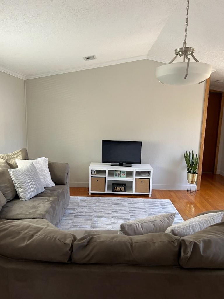 17014 Meridian Blvd – photo 3