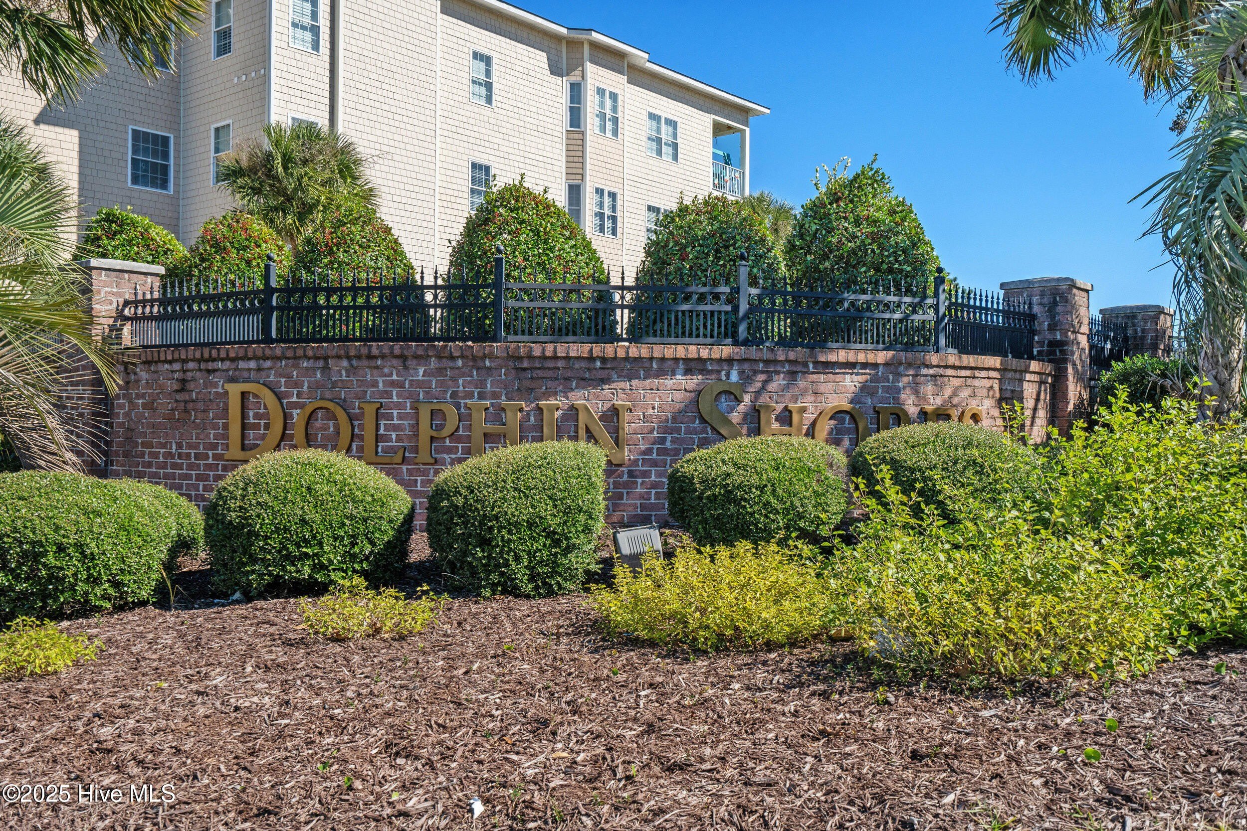 2272 Dolphin Shores Drive SW – photo 2