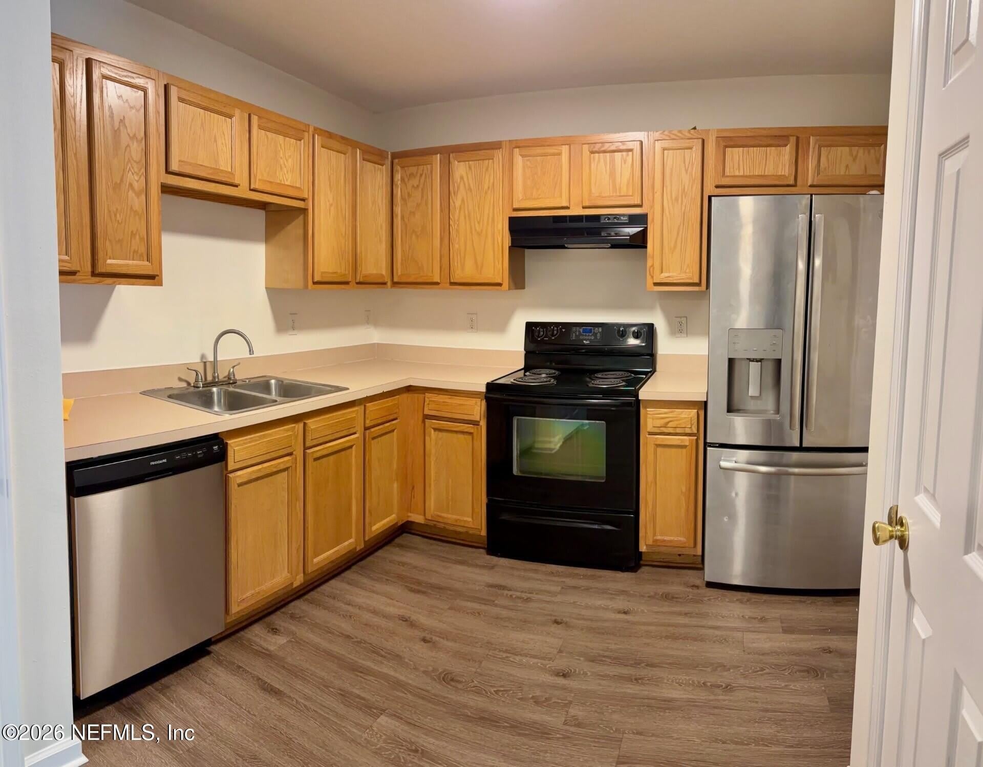 8173 WOODS Avenue – photo 2