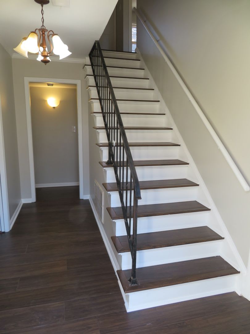 Two Story Colonial In Hampton Malvern Fox Hill – photo 2