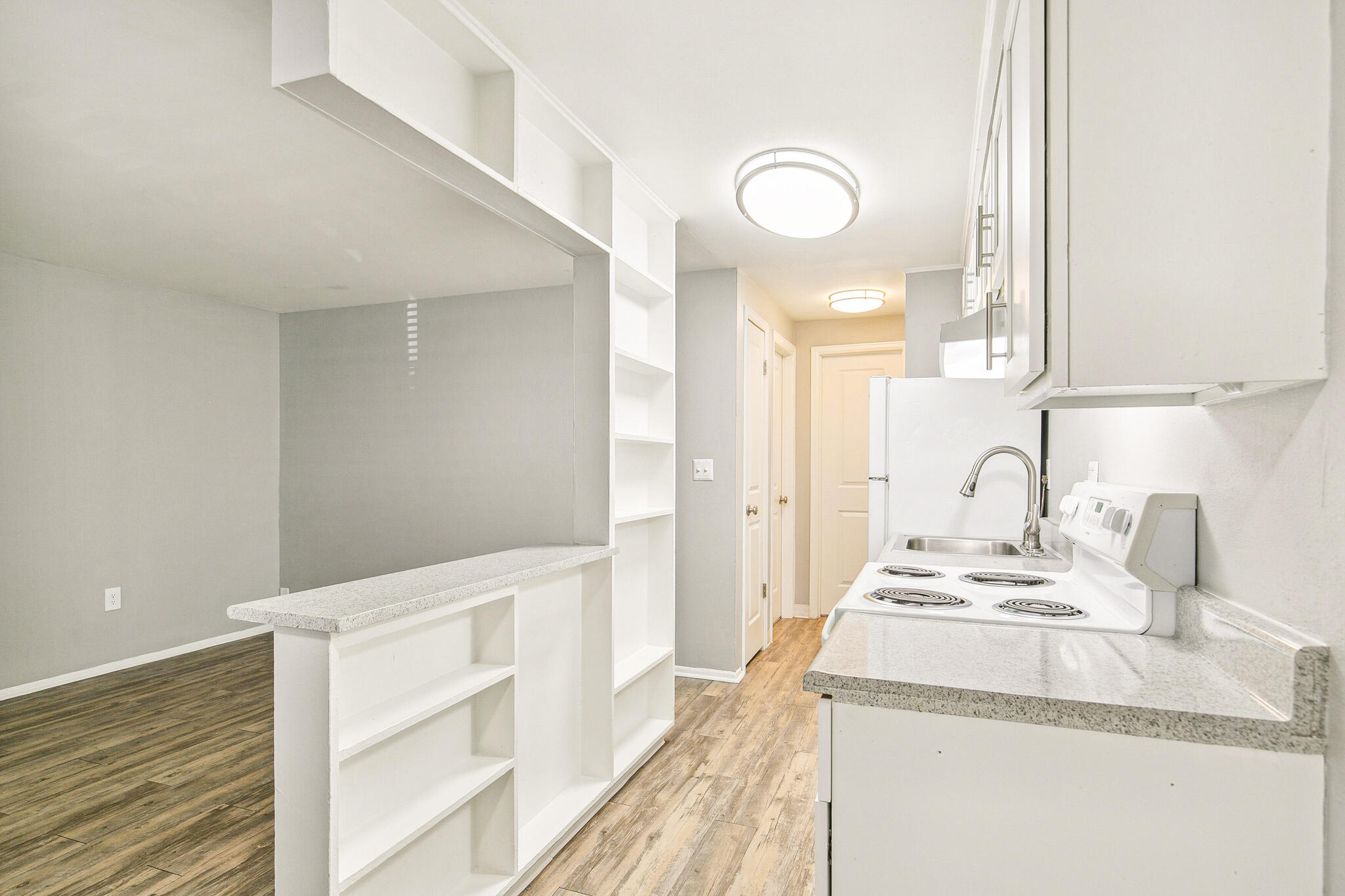 1445 Detroit Street – photo 3