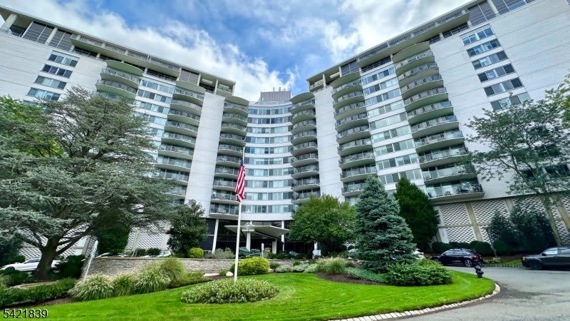 1 Claridge Dr Unit 1000 – photo 3