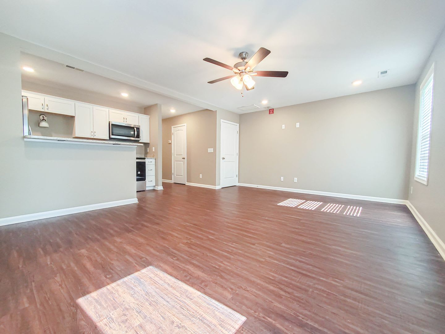 Two Bedroom with Garage on Exit 11! – photo 4