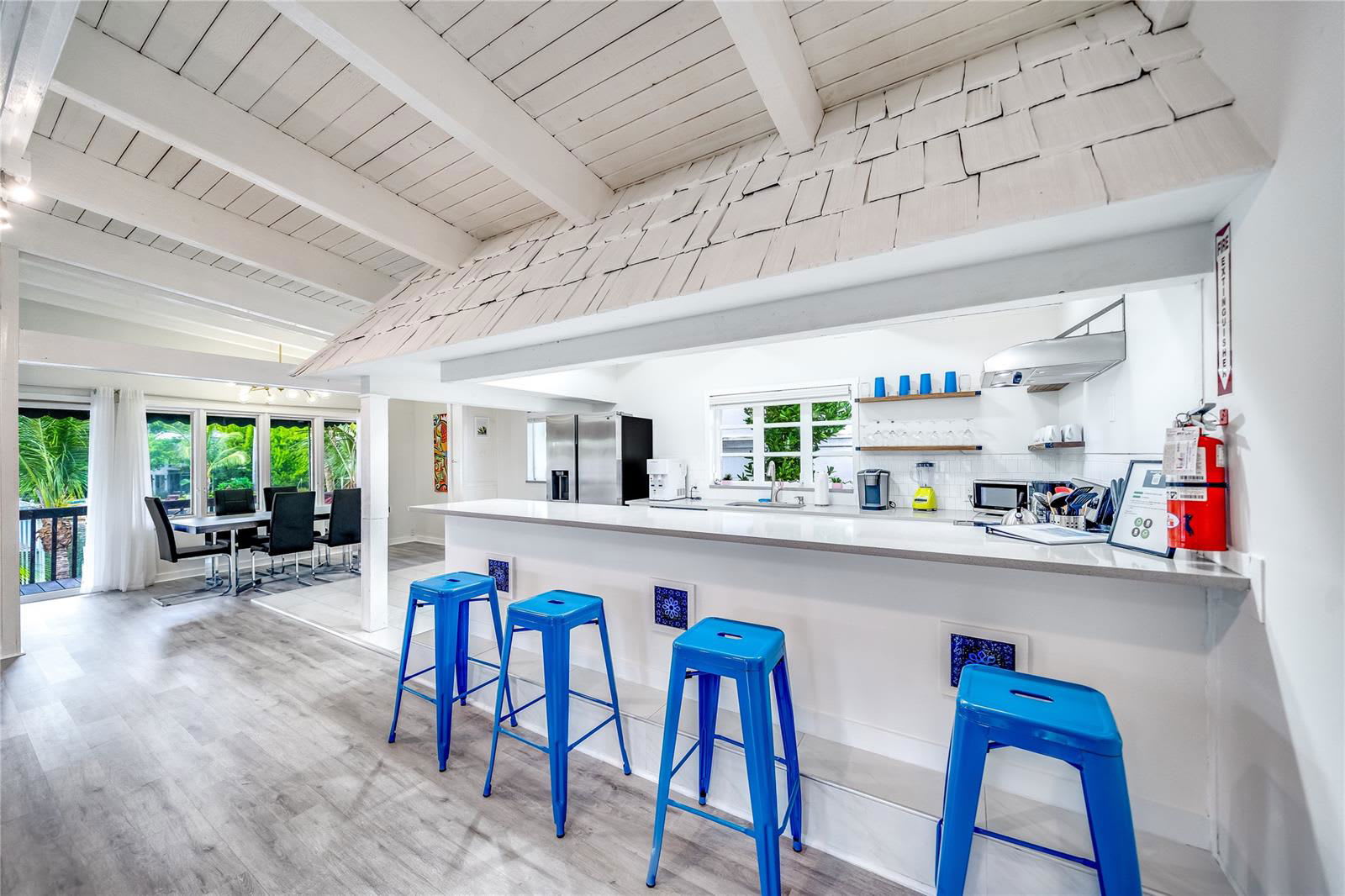 405 Hendricks Isle – photo 4