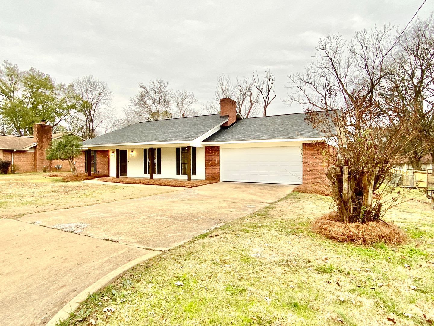 Update 3 Bedroom 2 Bath – photo 3
