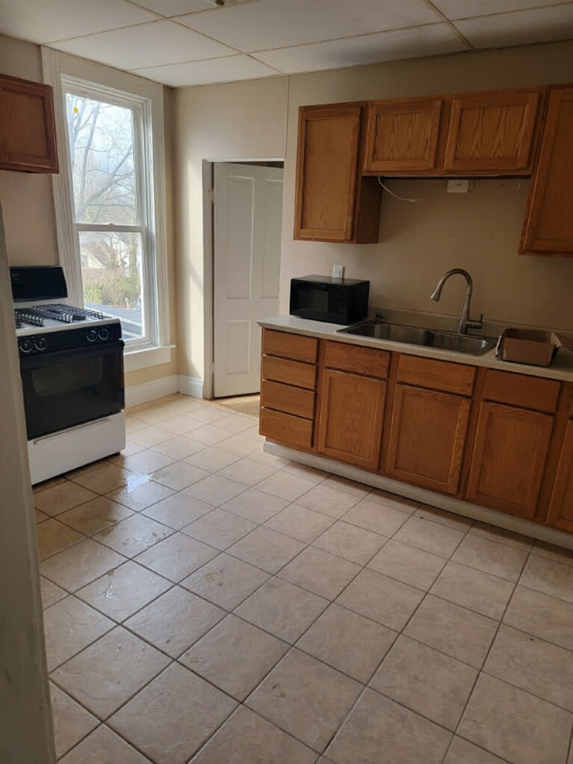 Wabash 494 N Comstock St – photo 3