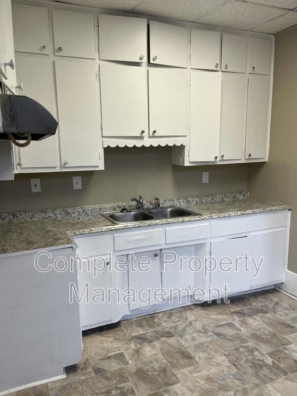4636 Avenue T – photo 3