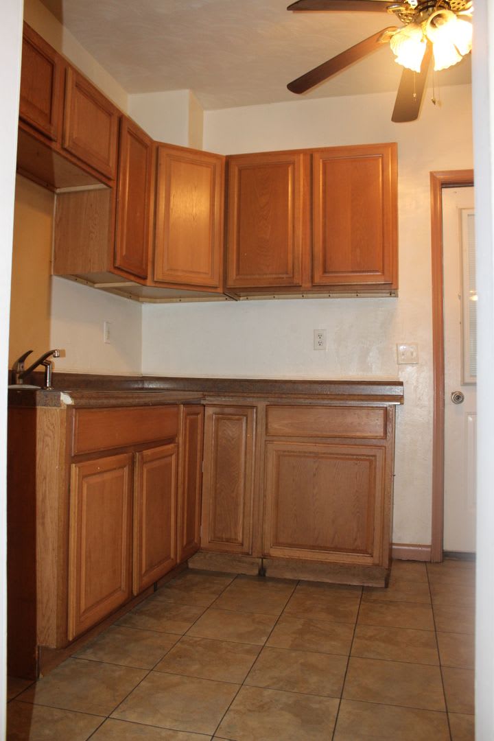 3 Bedroom Rowhome in North York – photo 2