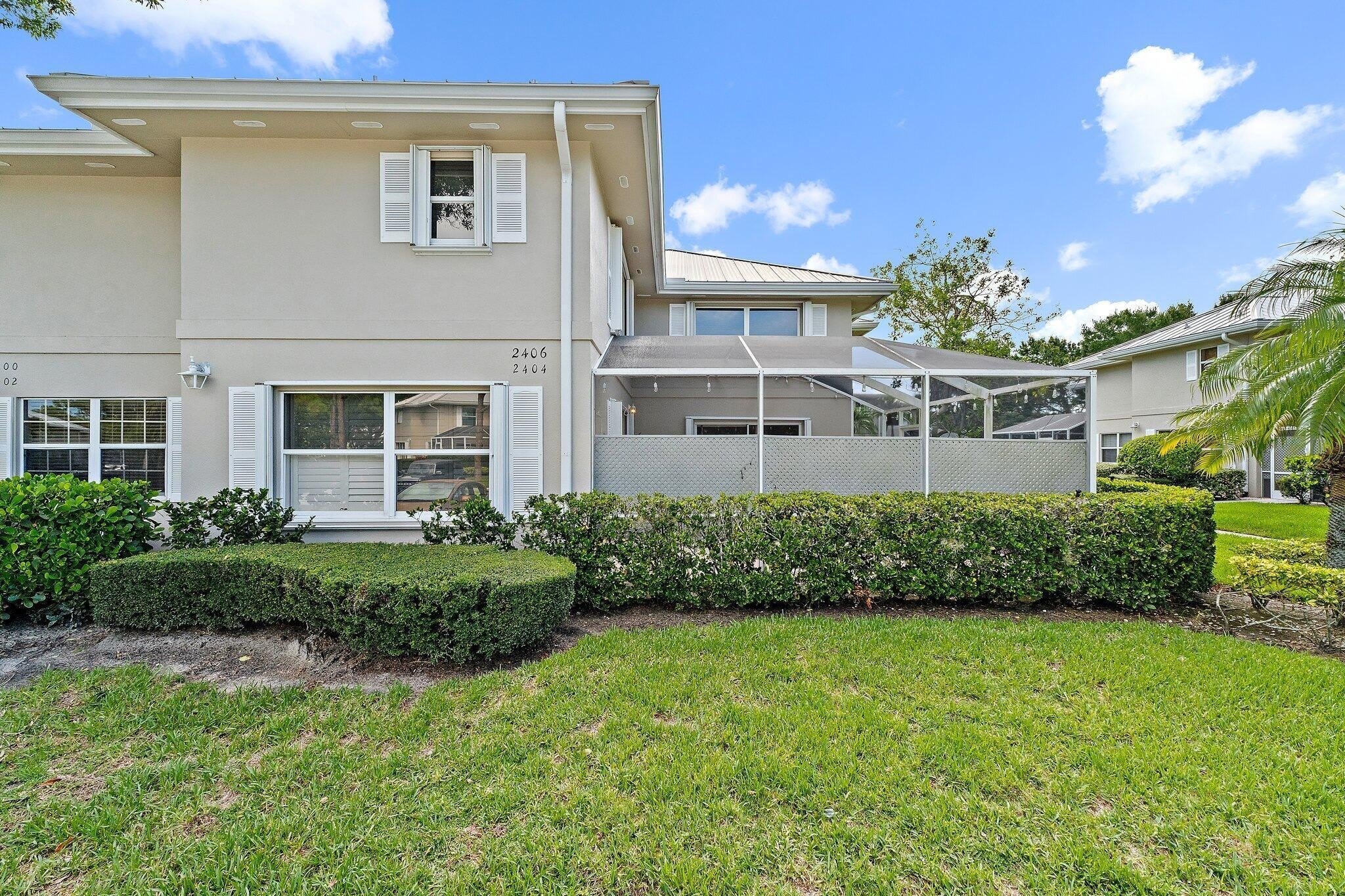 2406 Sw Danbury Lane – photo 1