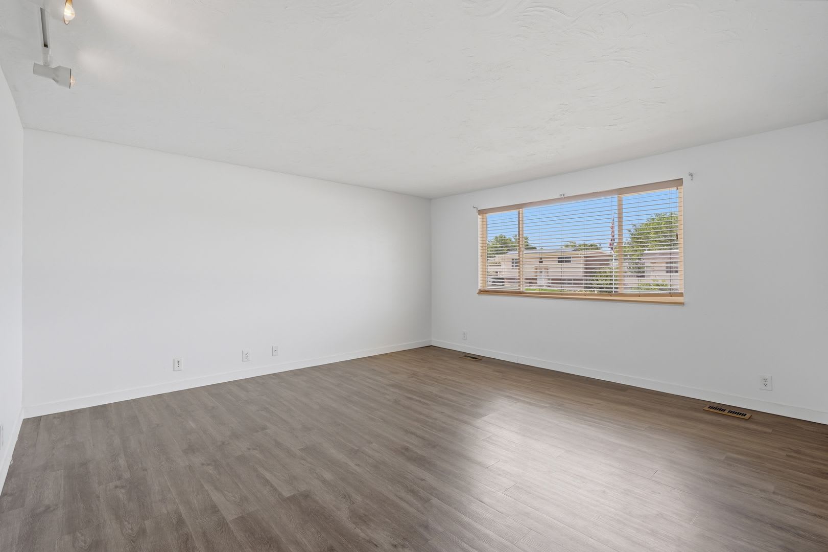 4 Bedroom 2 Bath West Jordan Home – photo 5
