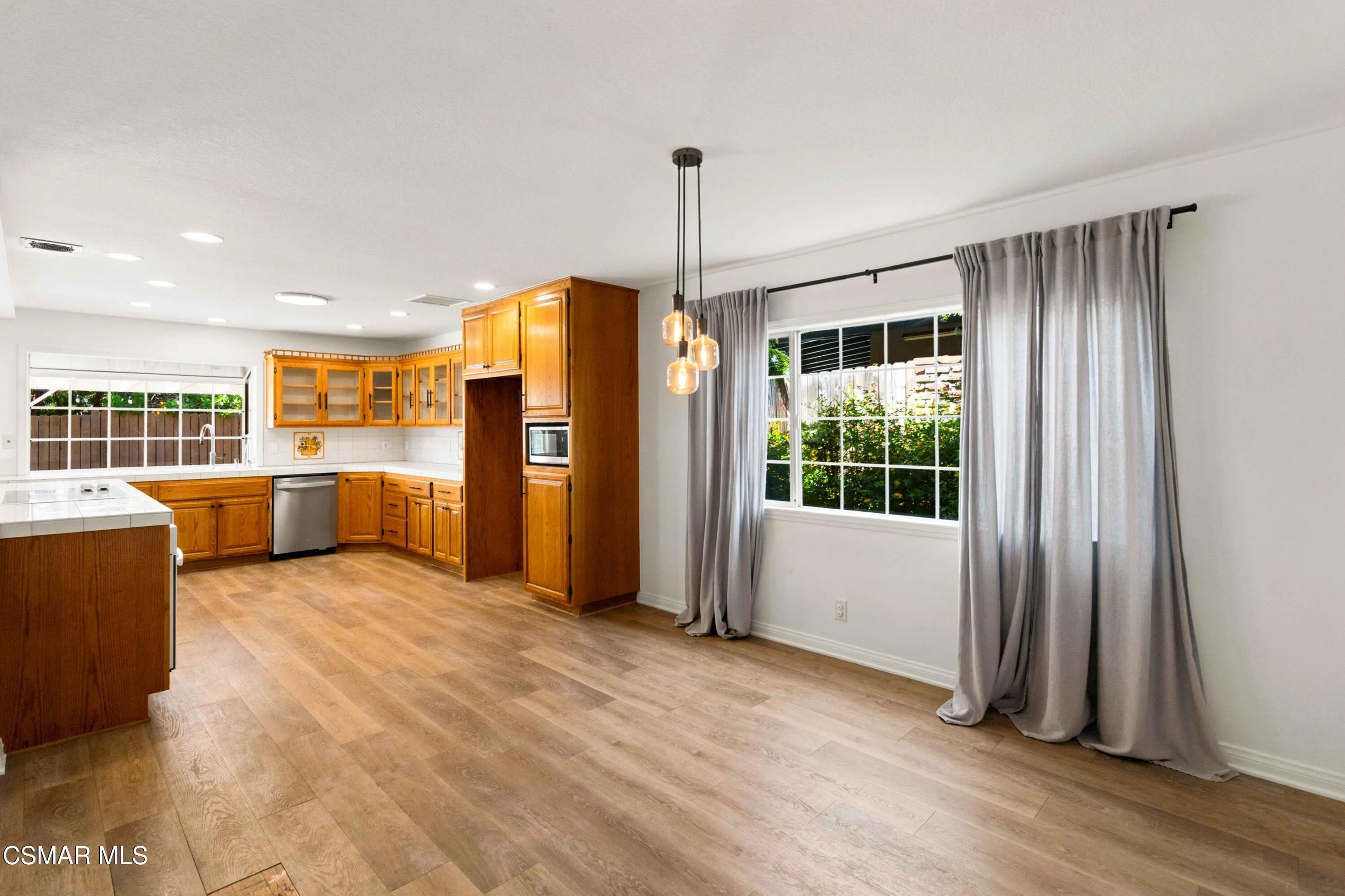 2753 N Highgate Place – photo 4