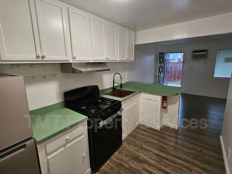 2619 West Acacia St. – photo 1