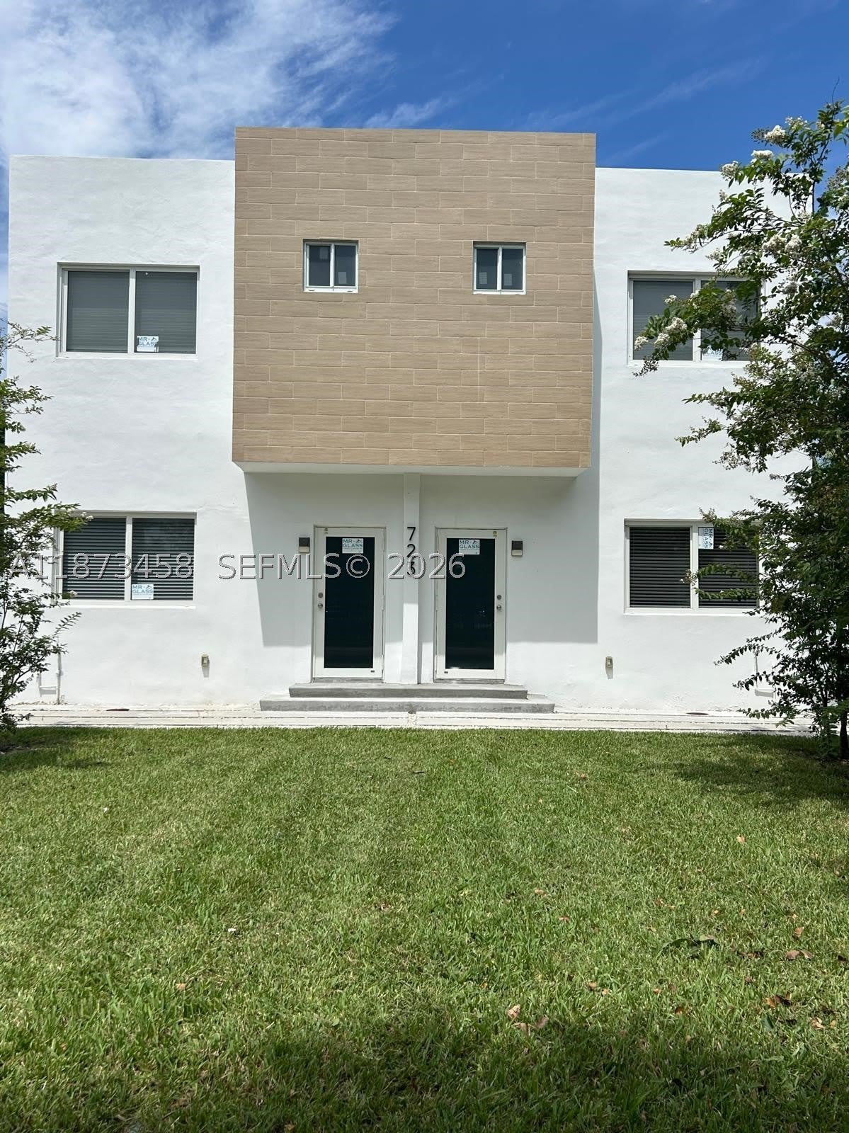723 Nw 19Th Ave – photo 1