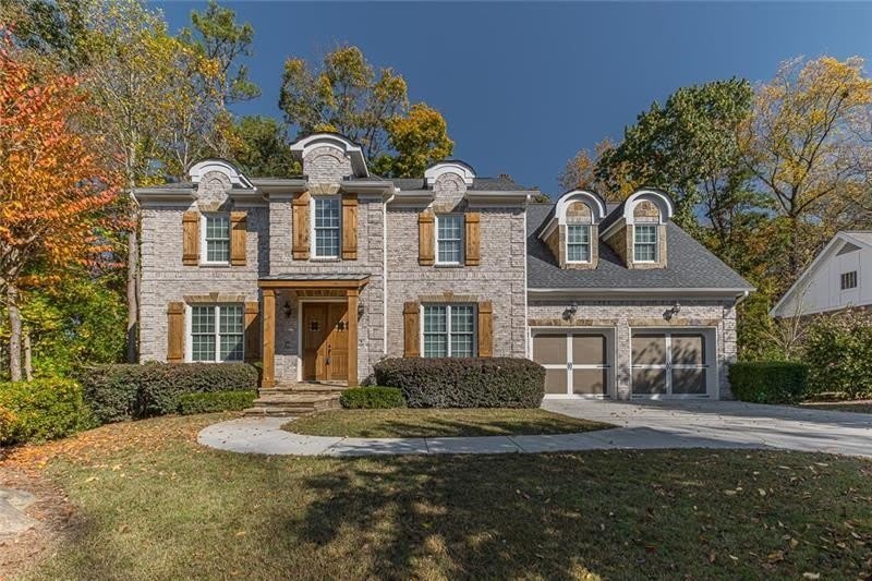 1106 DEVINE Circle NE – photo 3