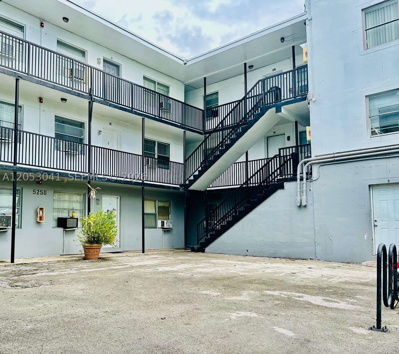 5300 NW 26th Ave – photo 3