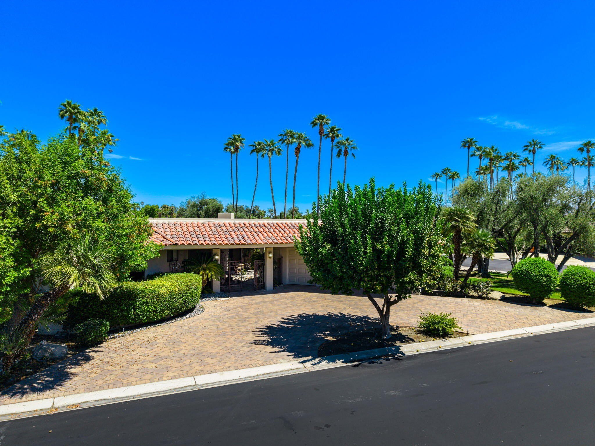 140 Columbia Drive – photo 4