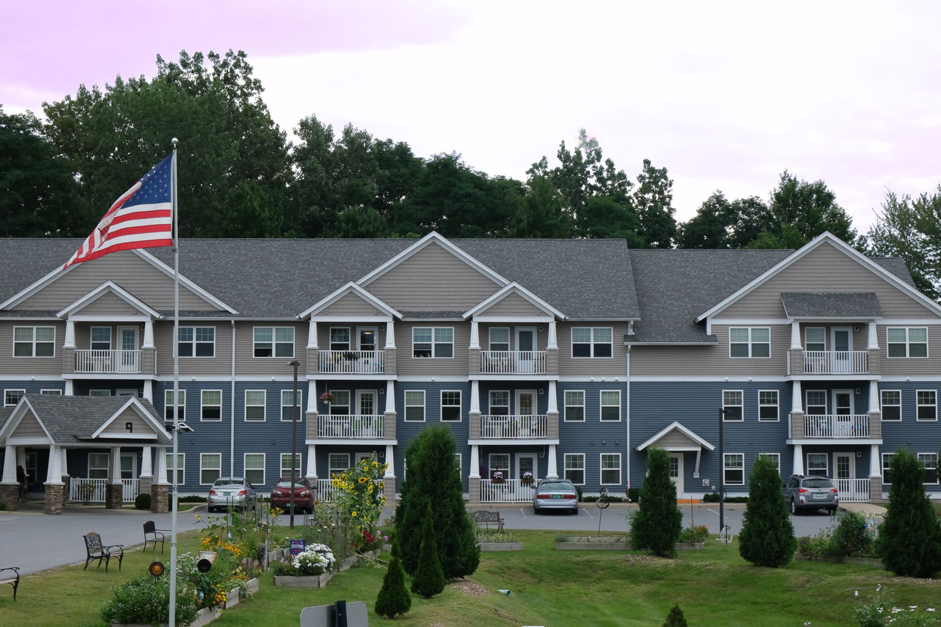 2 Bed 1 Bath Independent Senior Living 55 Years Of Age Heat Hot Water Electricity Included 9 Joshua 109 – photo 2